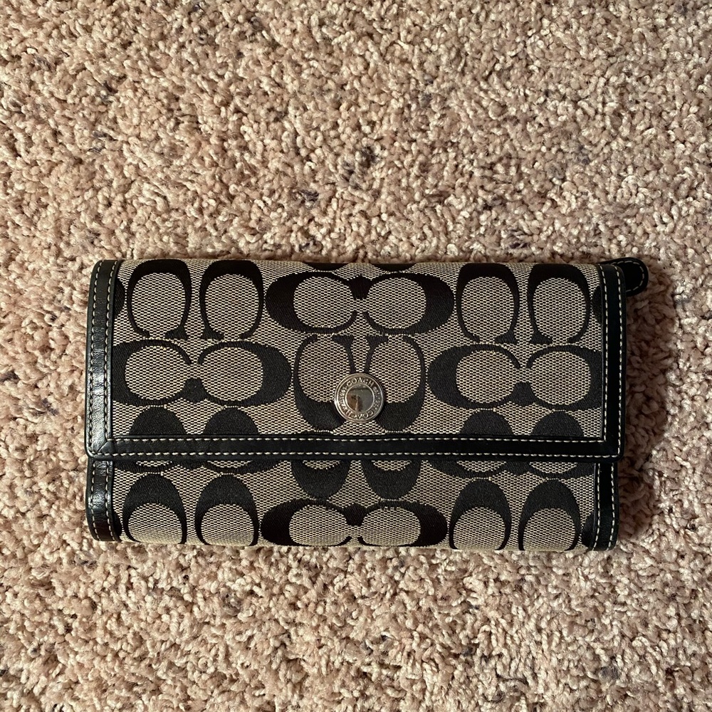 Coach Signature Pattern Wallet